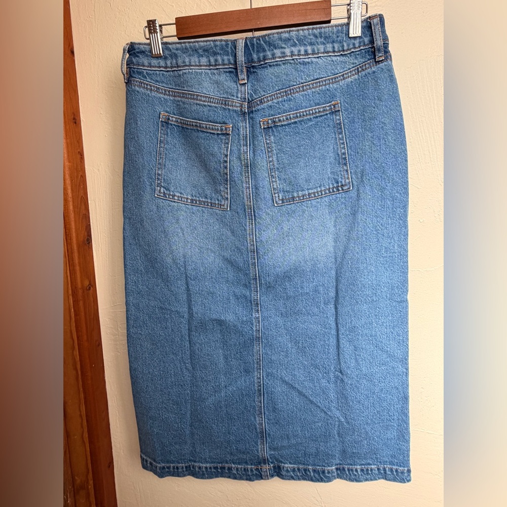 BRAND NEW- Ann Taylor Blue Skirt with Front Patch Pockets - Picture 2 of 6